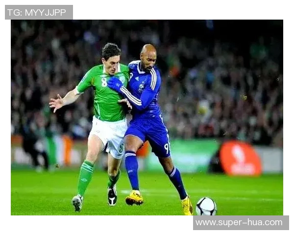 足球明星在比赛中运用的战术技巧与团队配合分析